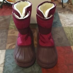 Childrens Place snowboots